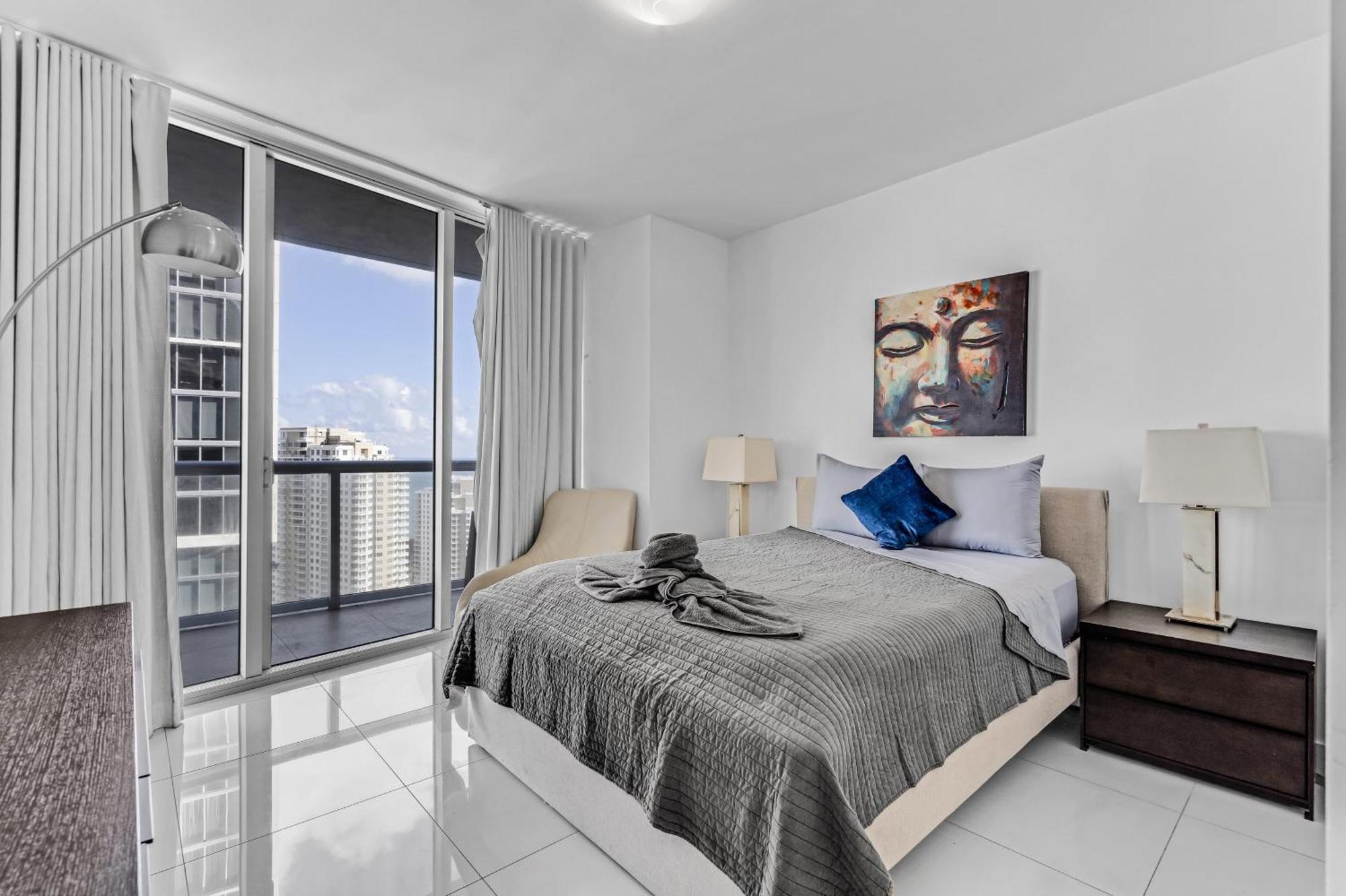 Luxurious Condo At Icon With Views Майами Экстерьер фото